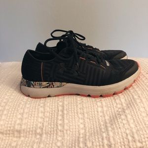 Under Armour Gemini | Size 8.5 | Lightly worn